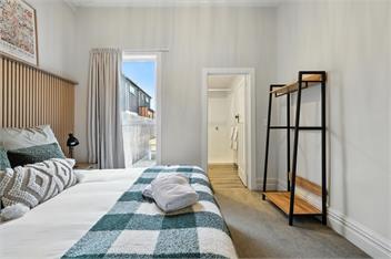 Albemarle Villa - Classic Villa with Parking & Modern Comforts - Christchurch