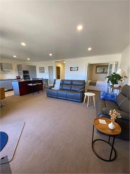 Village Apartment - Cafes - Beach & Pool!! -North Shore - Auckland