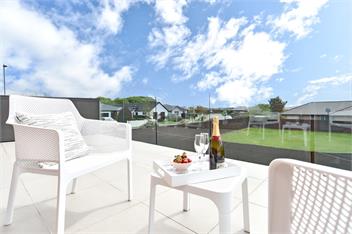 Spacious Family & Group Retreat - Wigram Residence - Christchurch