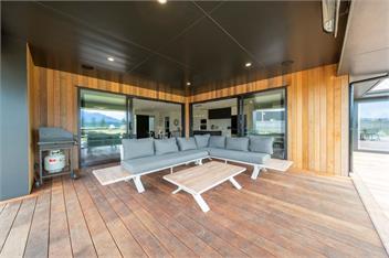 Breaksea Basecamp (Bachcare) - Te Anau