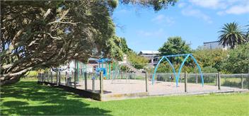 Stay at Taipari - Raglan