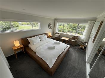 Waiake Beach Apartments - Auckland