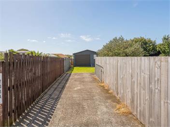The Retro Shack (Bachcare) - Whitianga