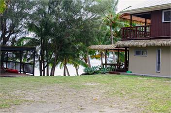 Heather’s Beach House – On the water, 2 houses in 1 - Rarotonga