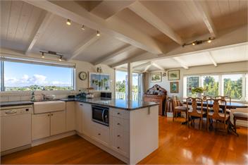 Garden and Bird Haven - Waiheke Island