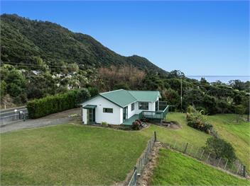 Little Kowhai (Bachcare) - 