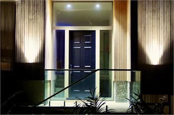 No.10 - A Boutique Harbour View Retreat -