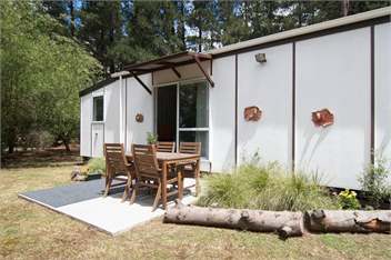 Nut Point Cottage - (Christchurch City and Country Cottages) - West Melton