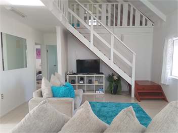 KAYNE'S House: Tikioki RAROTONGA - Rarotonga