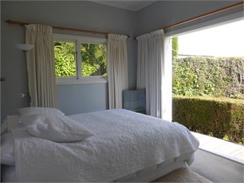 The Little Cottage in the garden, ideal location - Akaroa