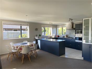 Wanaka Family Retreat (Free WiFi) - Wanaka
