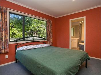 Laid Back on Lakewood (Bachcare) - Taupo Central