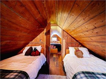 Historic and charming 3-bedroom settlers cottage - Dunedin