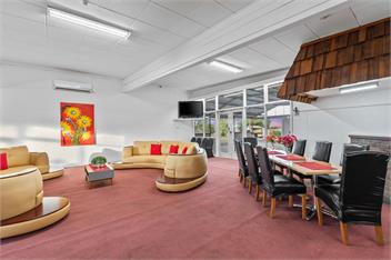 20++ Guests !! Rent Entire Pub for the Night - Echuca