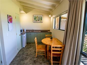 Marahau Kowhai Cottage - MOTUEKA