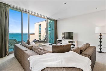 Taupo Penthouse Apartment - Unbeatable Lake Views - Taupo 
