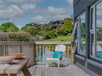 The Blockhouse (Bachcare) - Whangamata