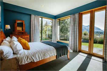 Bullock Creek Chalet | Sleeps 8 | Lake & Mountain Views - Wanaka