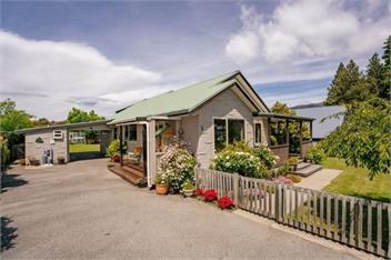 Mountain Views on Totara - Wanaka