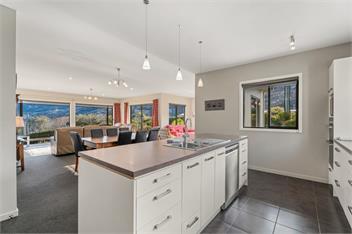 Frankton Arm Vista (Bachcare) - Queenstown