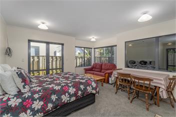 Hosts on the Coast Buffalo Beach Escape - Whitianga