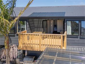 Spacious Family Getaway (Bachcare) - Whangamata
