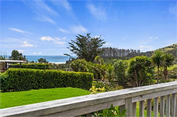 Belmont Beach House (Bachcare) - Whangarei