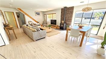 Paradise on Pacific Parade (Bachcare) - Whitianga