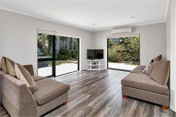 Sunshine on Seabreeze (Bachcare) - Mangawhai