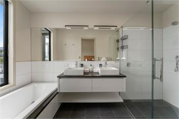 The Moorings Apartment 6 - Close to the Lake! - Taupo