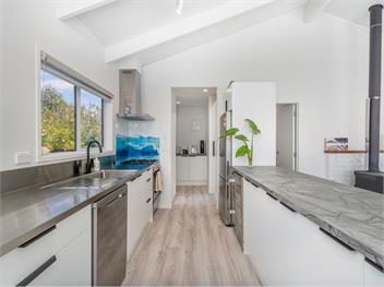 Seaside Retreat (Bachcare) - Whitianga