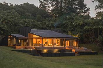 Lakefront Luxury at Okere Falls Lake Rotoiti - Rotorua