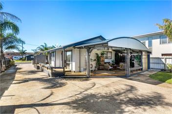 Arkhos (Bachcare) - Whitianga