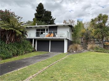 Walking distance to the lake - Taupo