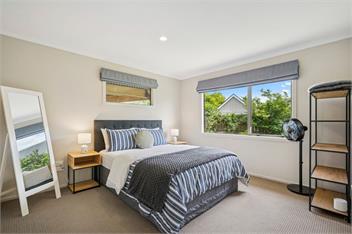 Sackville Sunshine (Bachcare) - Martinborough