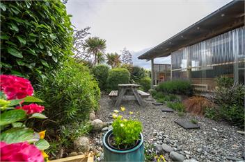 Beech Retreat (Bachcare) - Te Anau