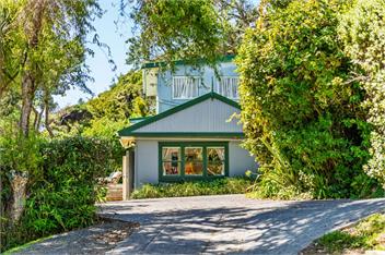 Te Uenga (Bachcare) - Parekura Bay