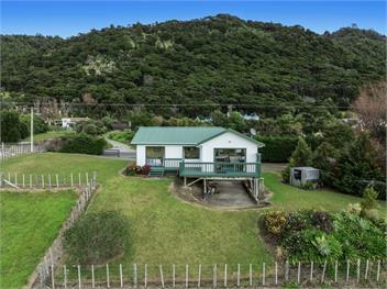 Little Kowhai (Bachcare) - 