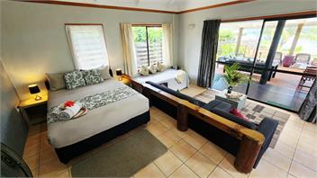 Sunset Palms Rarotonga - Beach Bungalow -