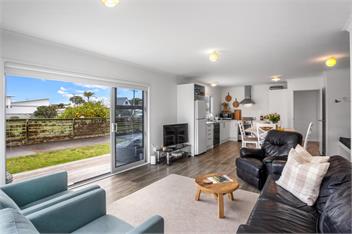 Whanga on Foot - Fantastic Location! - 