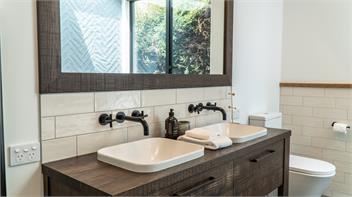 Farrant Drive | Sleeps 8 | Lake & Mountain Views | Close To Walking & Biking Tracks - Wanaka