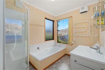 Lakeside Serenity (Bachcare) - Wanaka