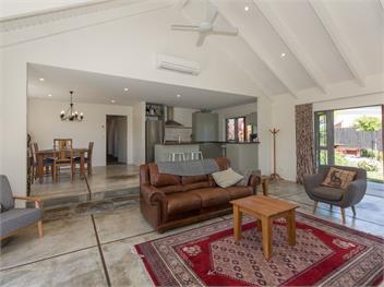 Modern Cottage Charm (Bachcare) - Albert Town