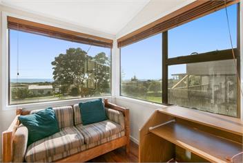 Sweeping Sea Views (Bachcare) - Waihi Beach