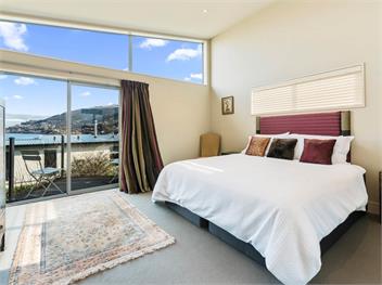 Lake Views on Yewlett (Bachcare) - Queenstown