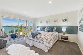 Wallace house accommodates 10 guests with option to book Ariel's Den a separate apartment onsite, sleeps 1- 4 - Bay Of Islands