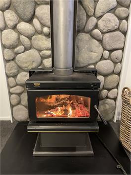Trout House - 2 Master bedrooms with ensuites - Turangi