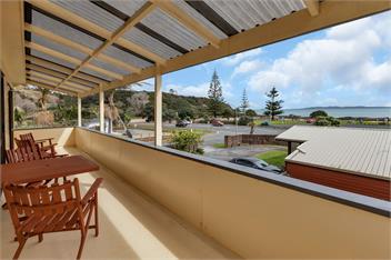 Seaside on Stratford (Bachcare) - Cable Bay