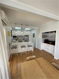 Large Family Pad with Pool! - Auckland