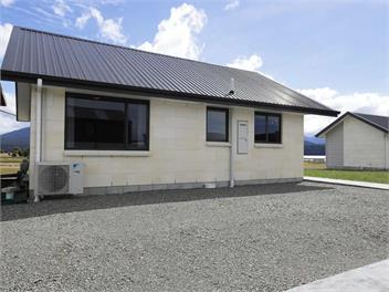 Whitestone Cottage - Te Anau Lakefront - Te Anau